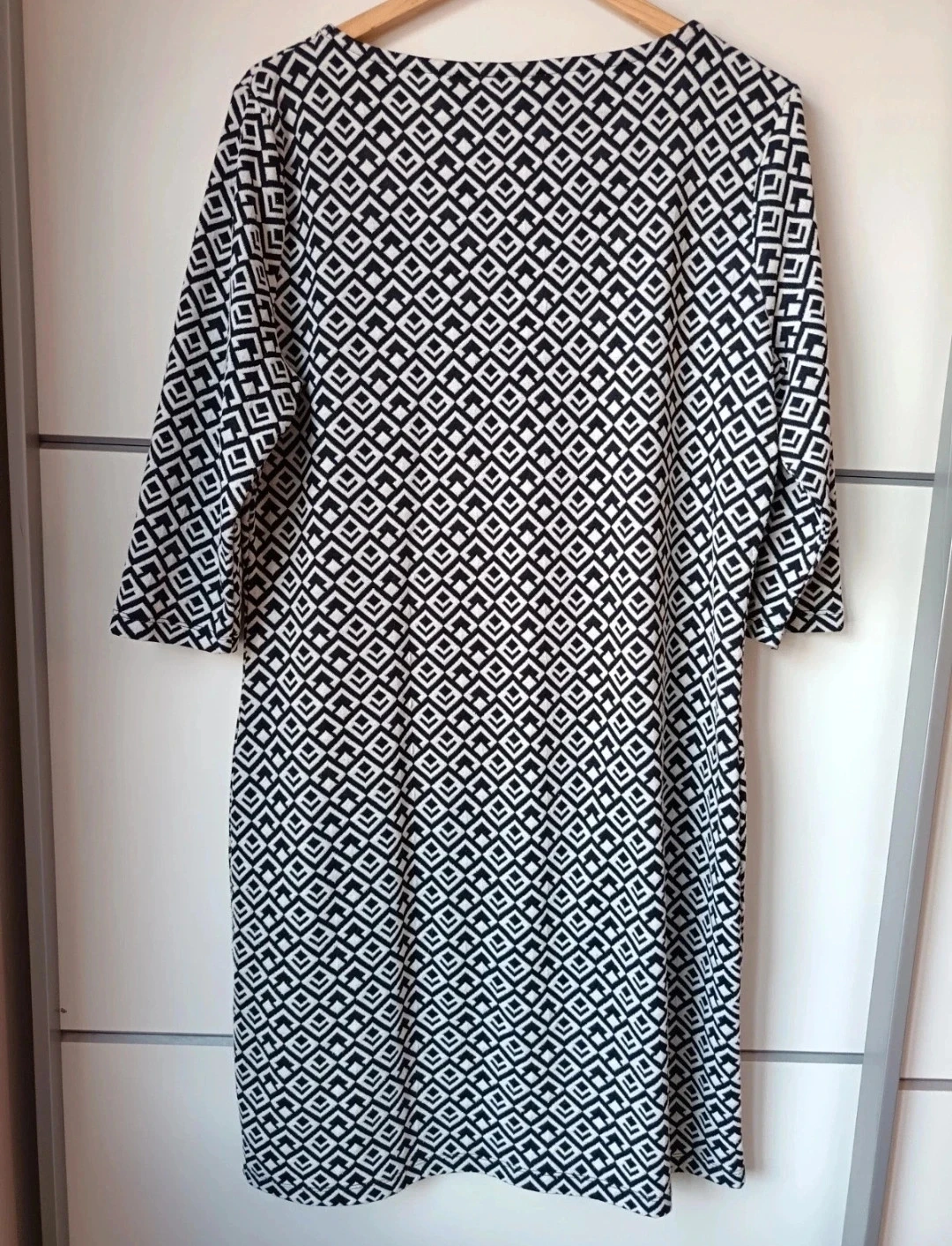 Vestido gráfico Yessica C&A L preto e branco – photo 4